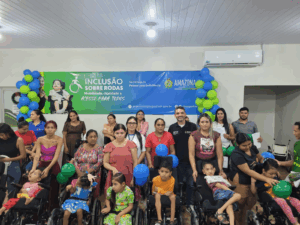 Imagem da notícia - Governo do Amazonas entrega cadeiras de rodas e documentos para pessoas com deficiência em Maués 