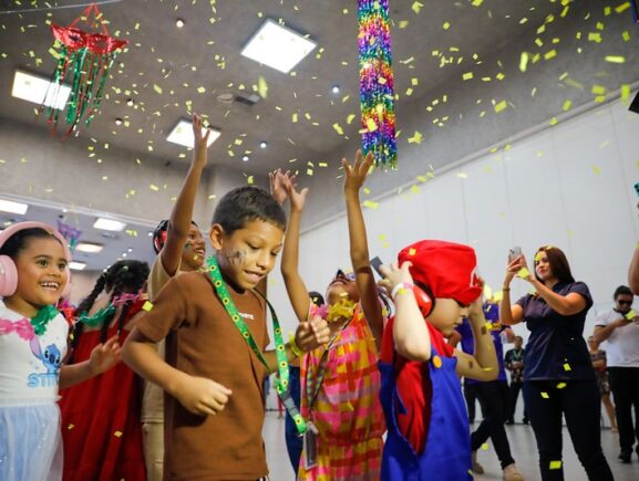 Governo do Amazonas realiza 4ª edição do Baile Inclusivo no Vasco Vasques e reúne PcDs em…